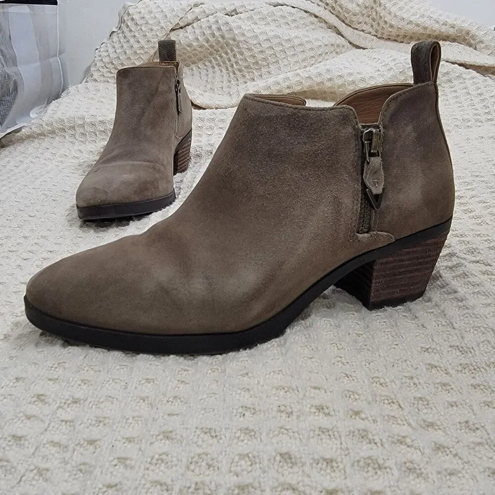 Vionic Womens Cecily Ankle Boots Stone  Suede Waterproof‎ Size 7 EUC